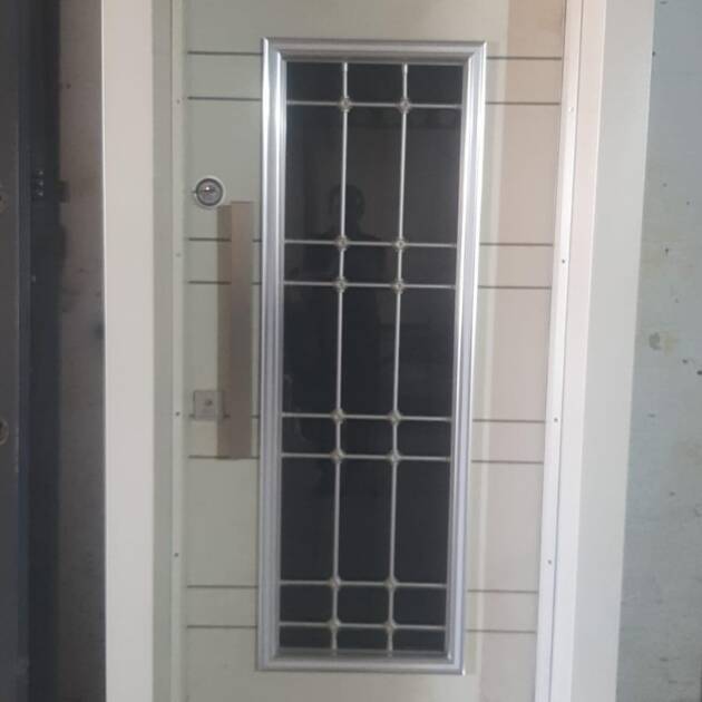 Dekoratif Camlı Çelik Kapı Modeli | Antalya Çelik Kapı