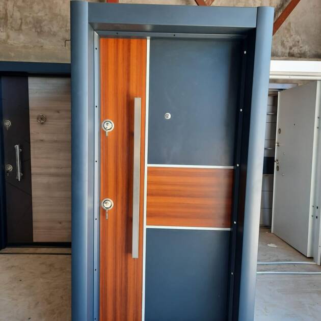 Ahşap desenli modern çelik kapı modeli - Antalya Çelik Kapı